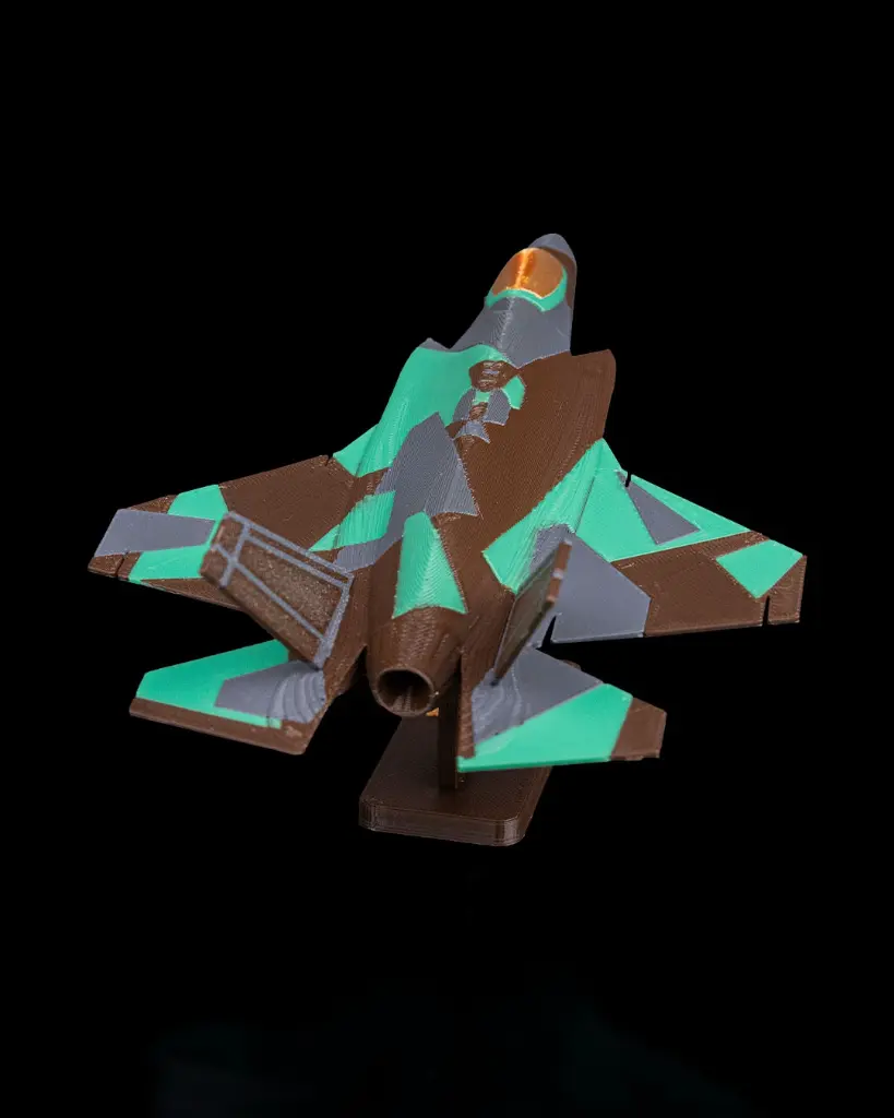 F_35_Lightning_II_4_849624059e.webp