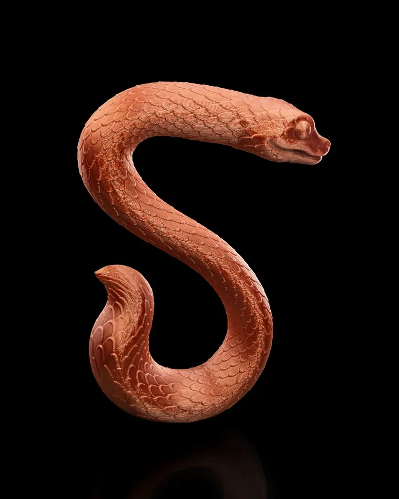 Snake_Hook_bag_holder3_4924552dbe.webp